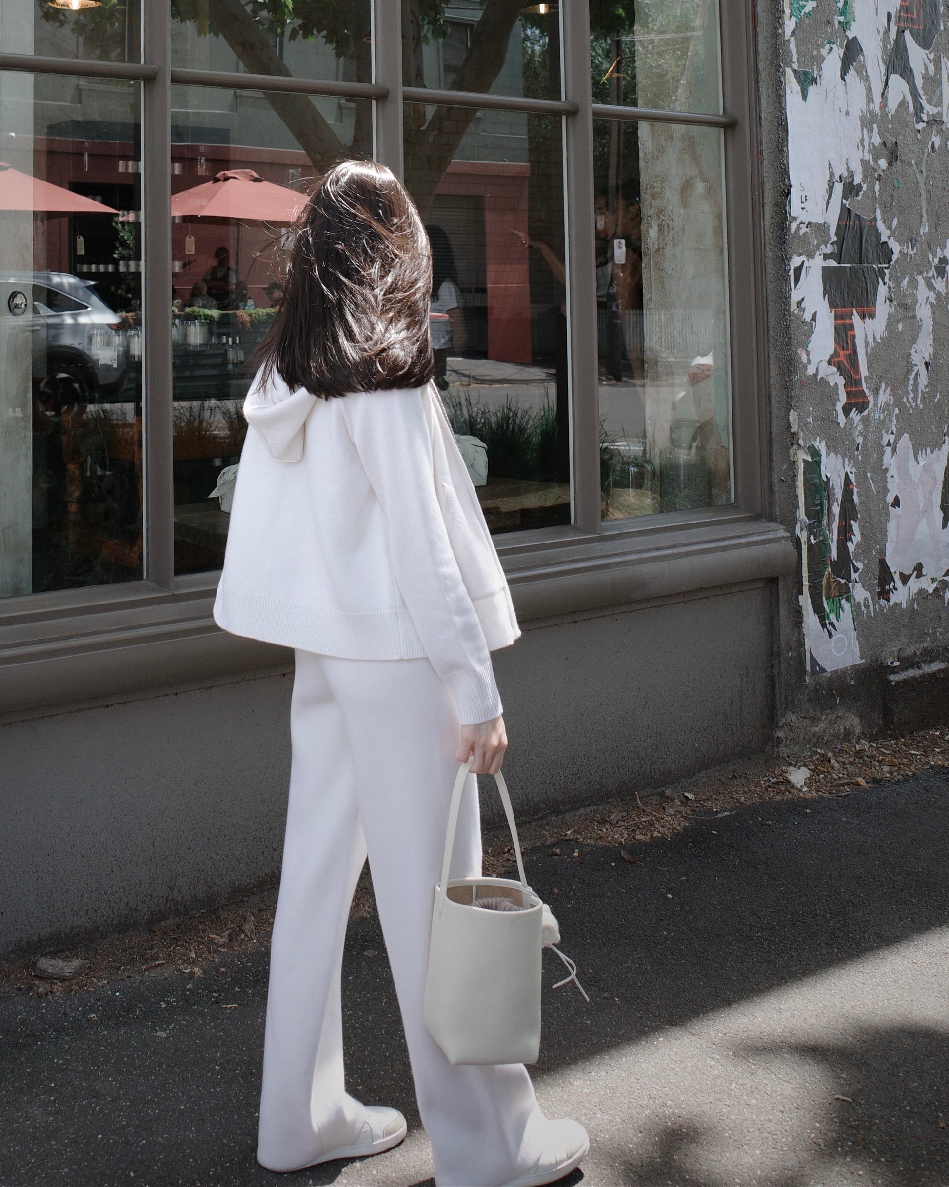 The Anah Thick Cashmere Wide-Leg Trouser