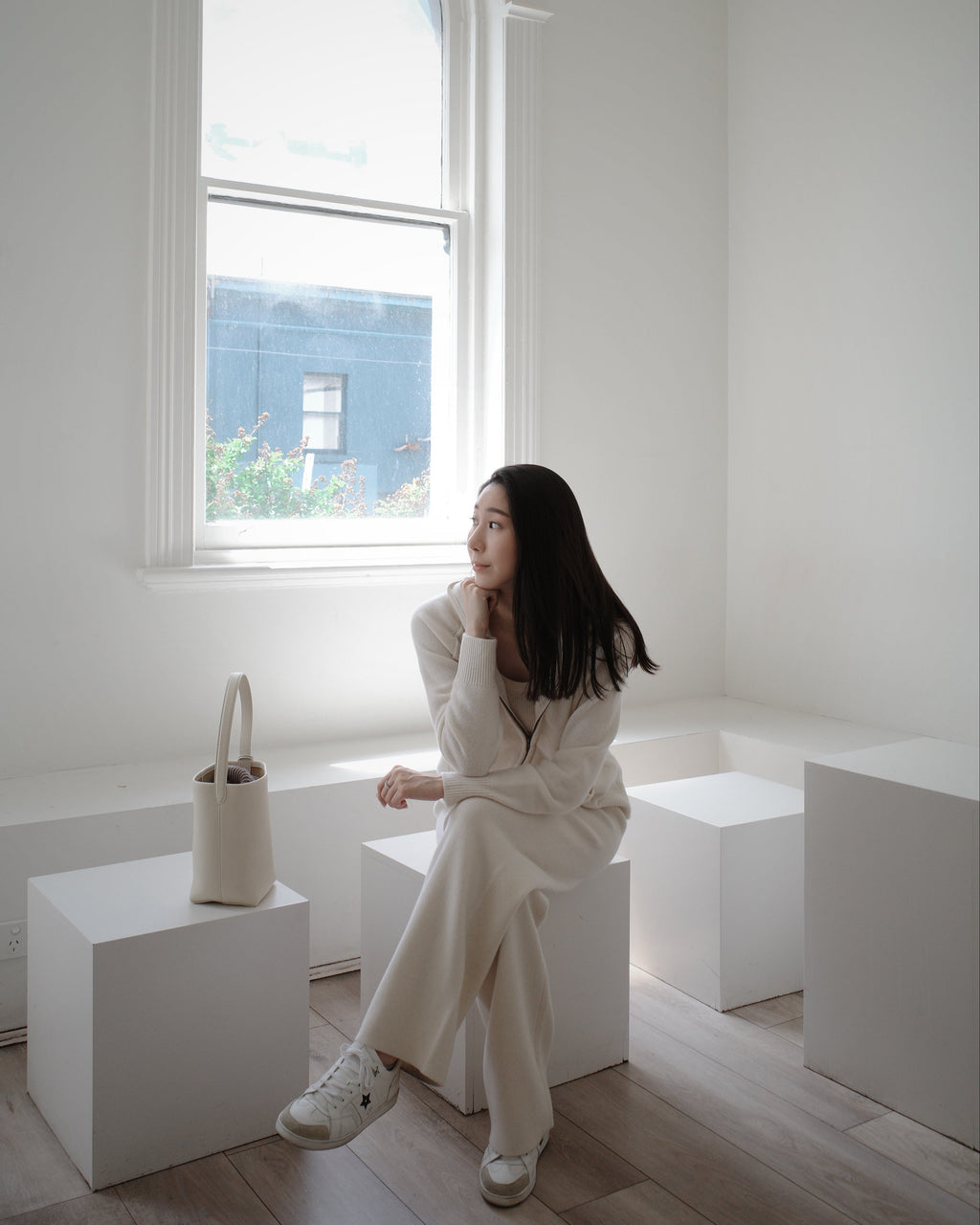 The Anah Thick Cashmere Wide-Leg Trouser