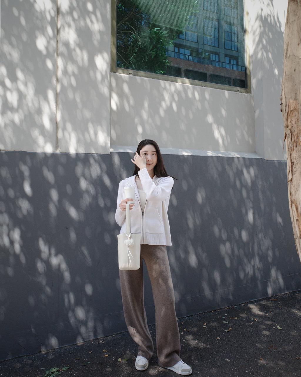 The Anah Thick Cashmere Wide-Leg Trouser