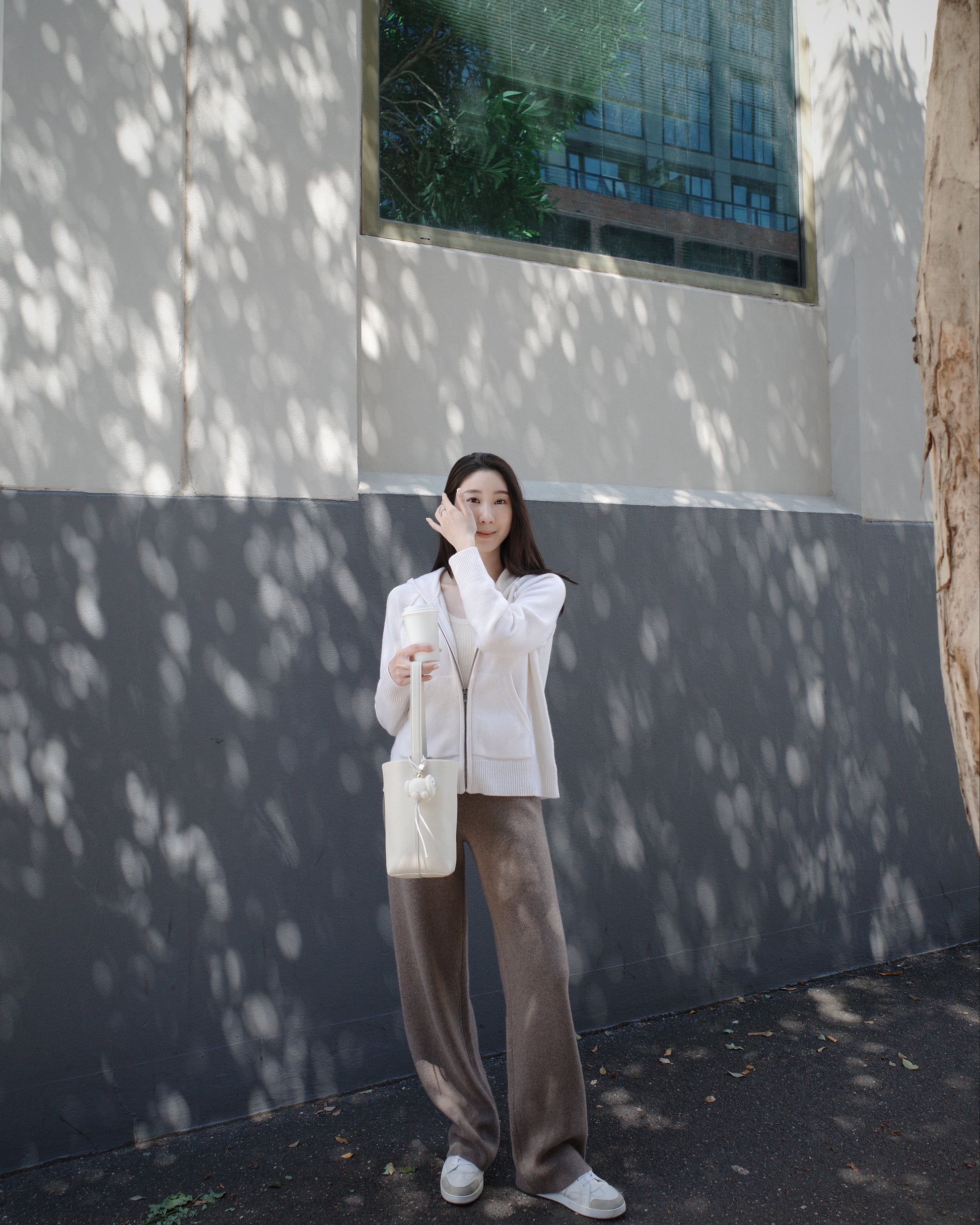 The Anah Thick Cashmere Wide-Leg Trouser