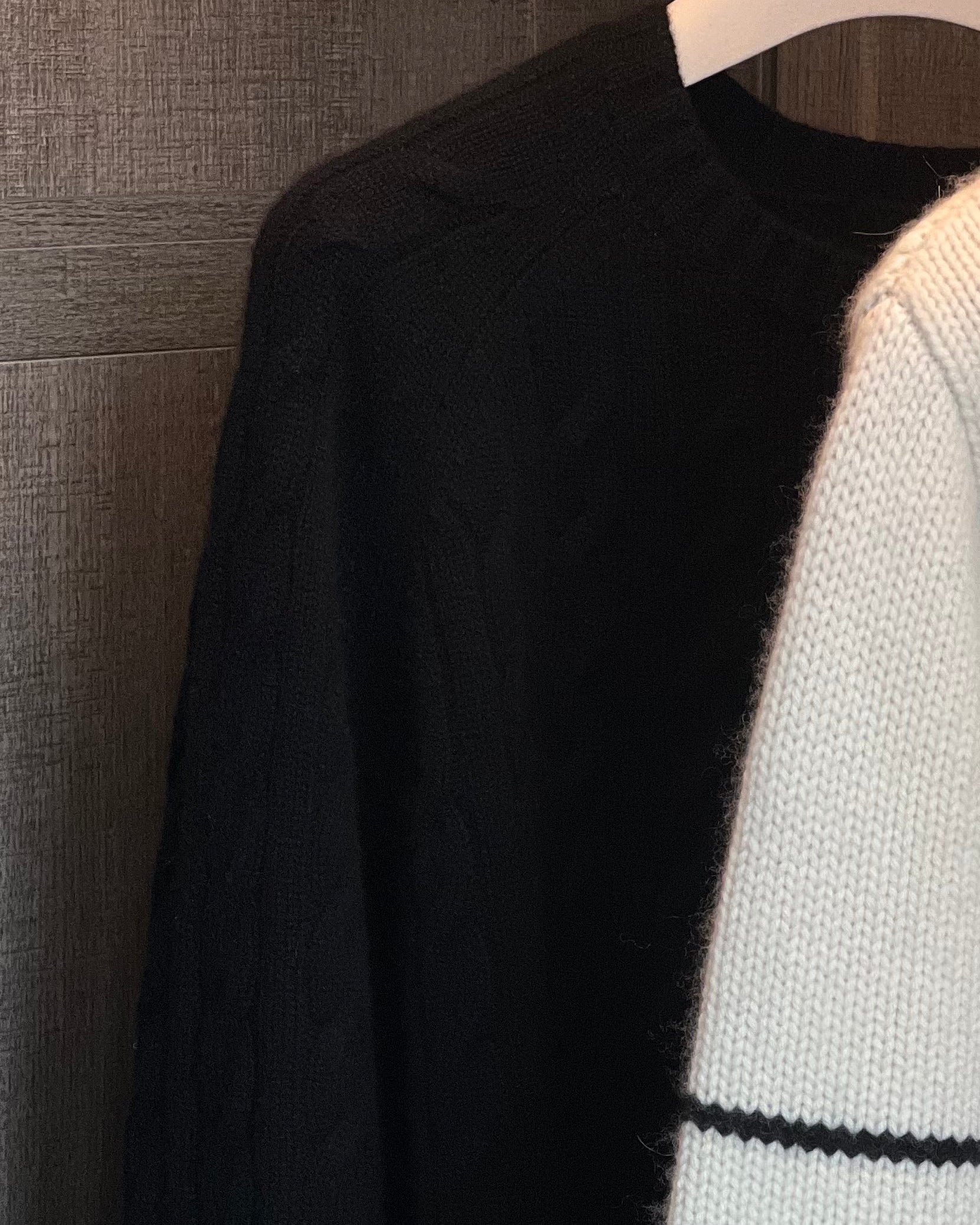 Cable-Knit Cashmere Crewneck