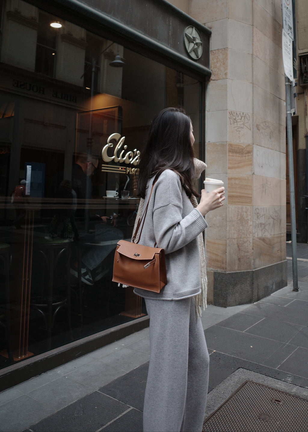 The Anah Thick Cashmere Wide-Leg Trouser