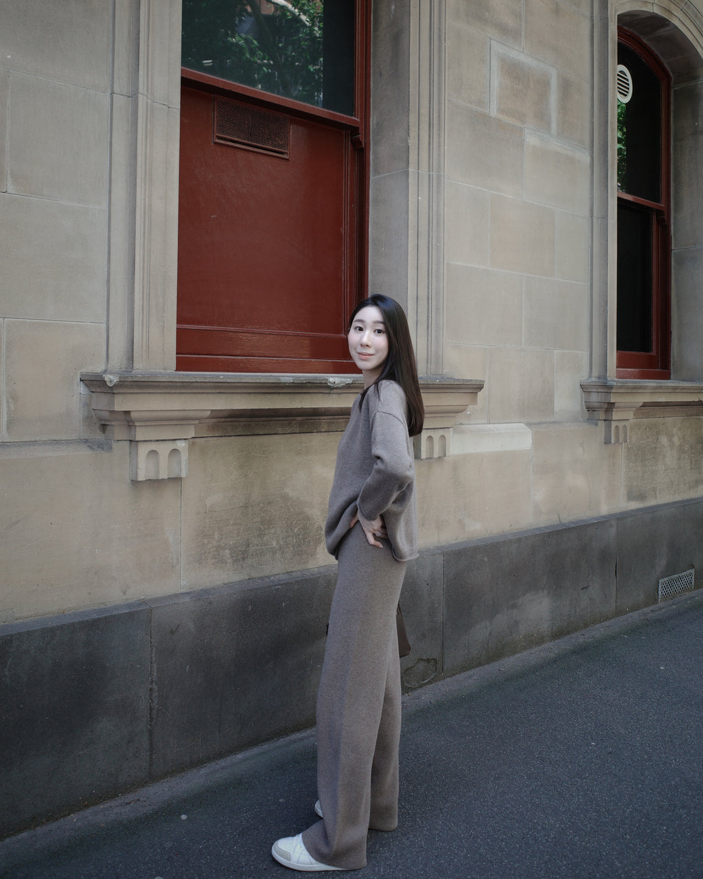 The Anah Thick Cashmere Wide-Leg Trouser