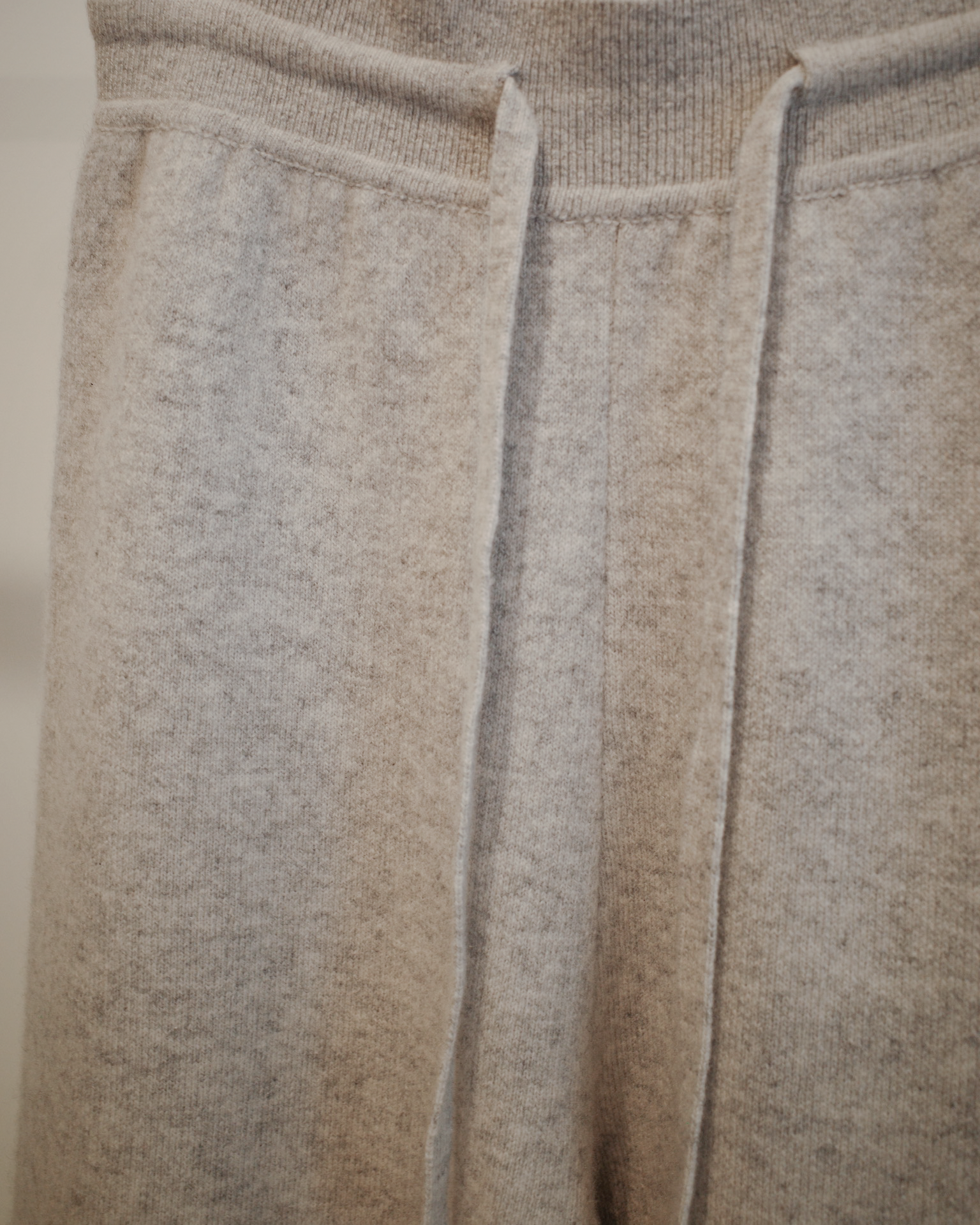 The Anah Thick Cashmere Wide-Leg Trouser